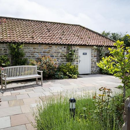 Thirley Cotes Farm Cottages スカーバラ エクステリア 写真