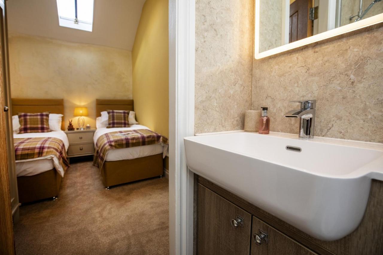 Thirley Cotes Farm Cottages スカーバラ エクステリア 写真