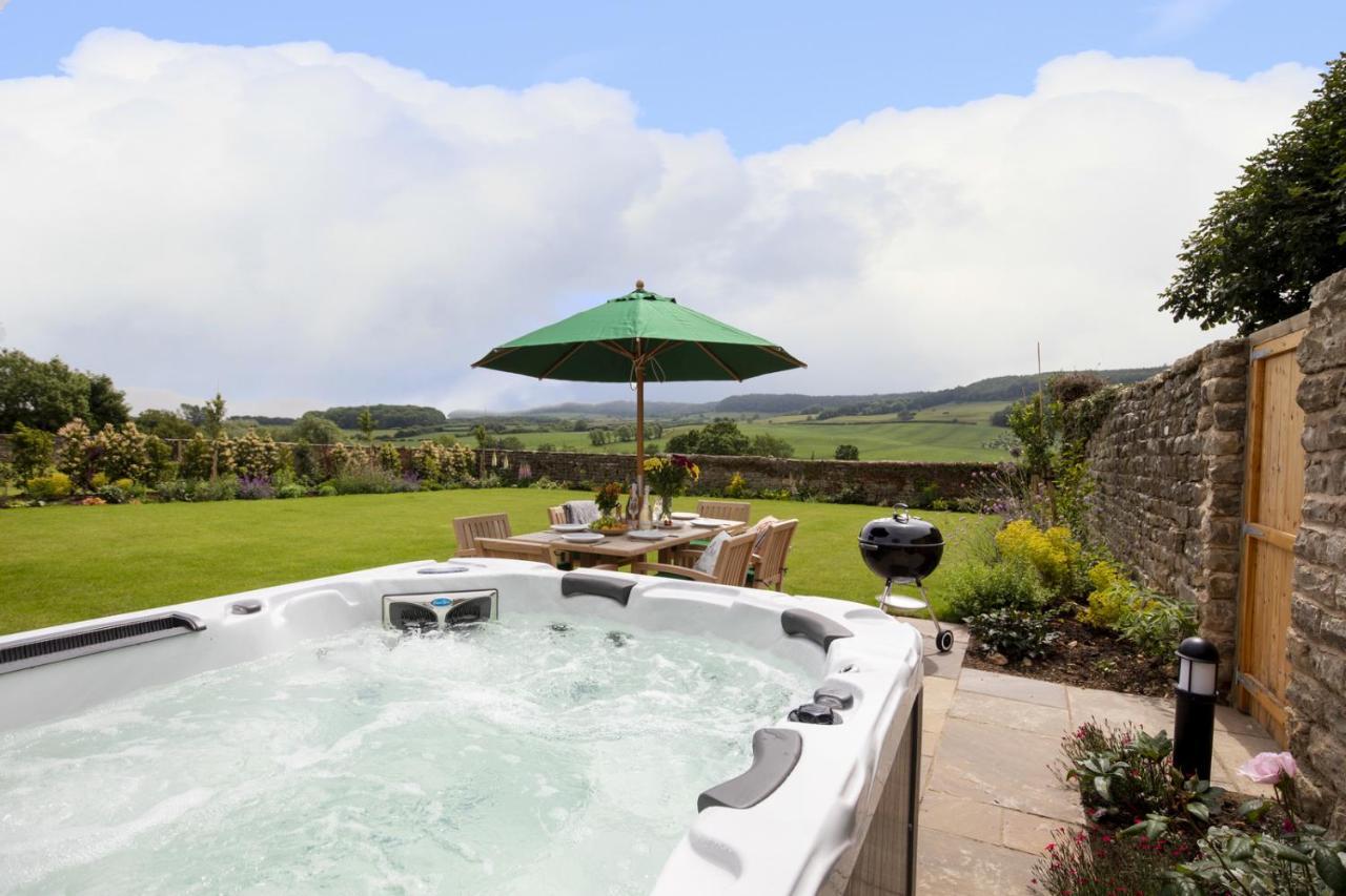 Thirley Cotes Farm Cottages スカーバラ エクステリア 写真