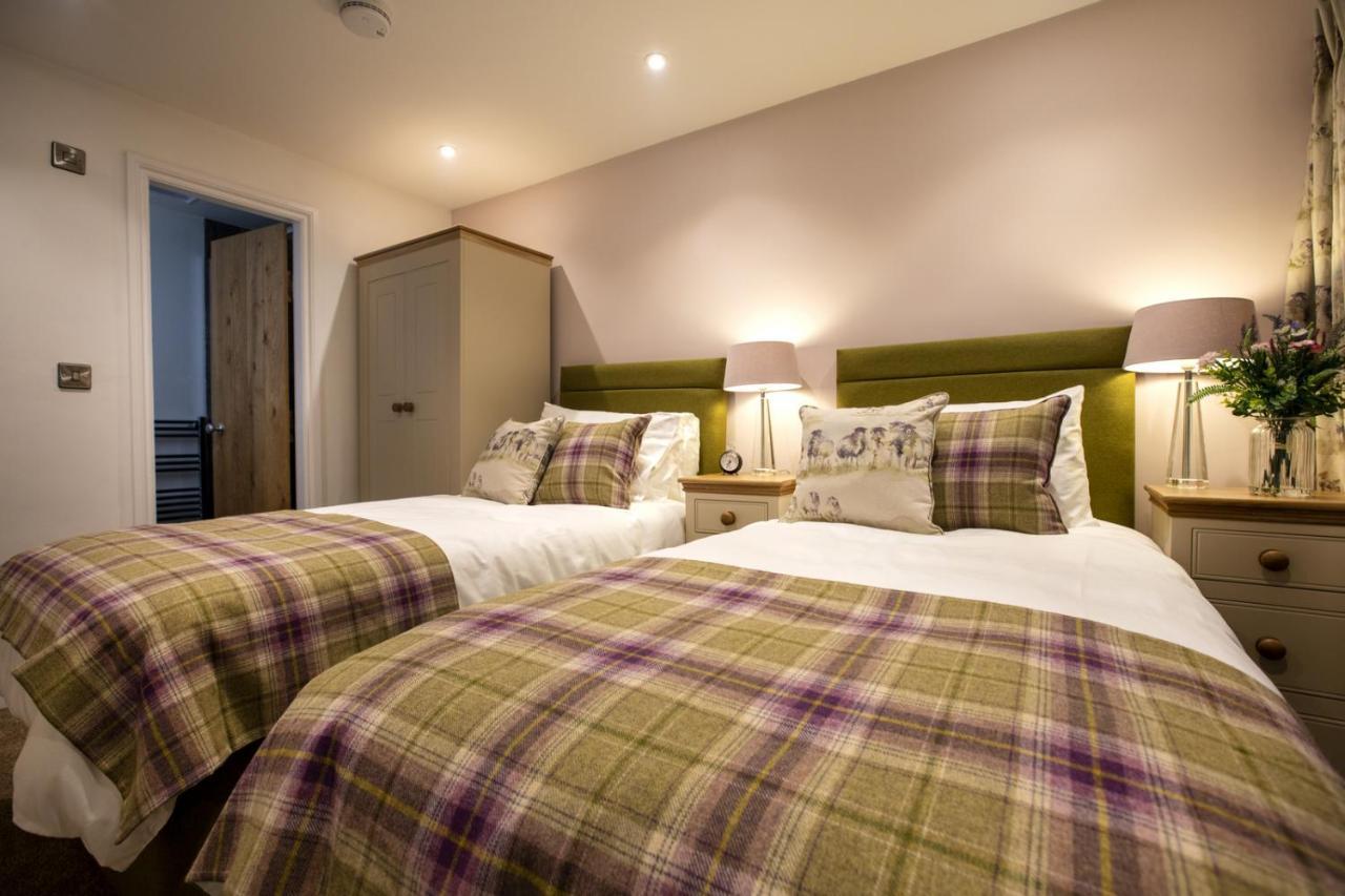 Thirley Cotes Farm Cottages スカーバラ エクステリア 写真